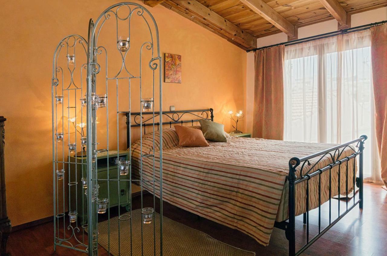 העיירה רתימנו Elois Suites מראה חיצוני תמונה