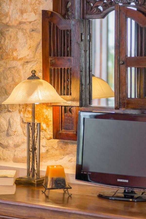 העיירה רתימנו Elois Suites מראה חיצוני תמונה